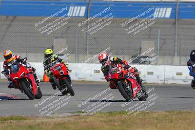 media/Nov-26-2022-Fastrack Riders (Sat) [[b001e85eef]]/Level 1/Session 3 Outside Turn 9/